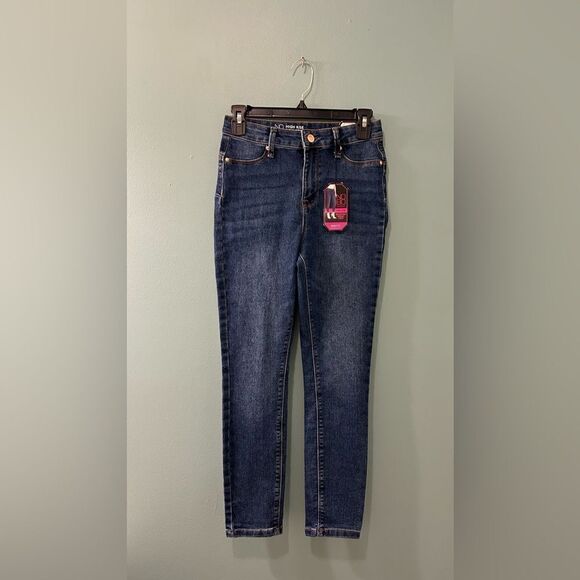 NWT … NO BOUNDARIES “Size: Juniors - 5” High Rise “Skulpting” Skinny Crop Jeans - Picture 3 of 6